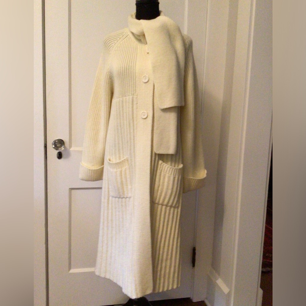 Cream Cape with Textured Knit Design